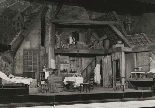 "Anne" nach Vorlage der Tagebücher der Anne Frank